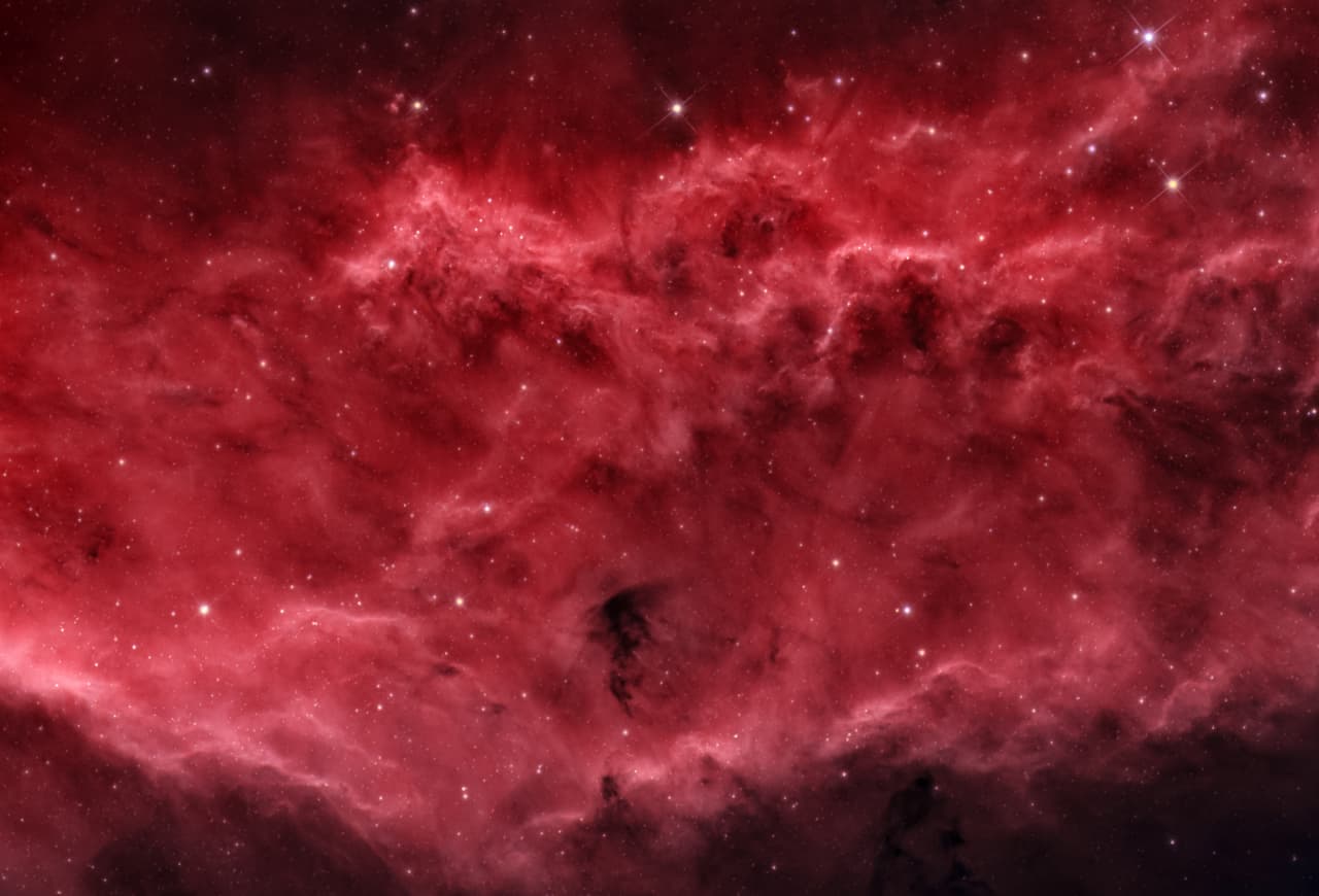 <b>‘Olas’. </b>Esta imagen muestra un detalle del centro de la nebulosa California,
<b> </b>una nube gigante de polvo y gas en el espacio que tiene la forma de ese estado. Mereció un premio especial para su autor: ‘revelación del año’.