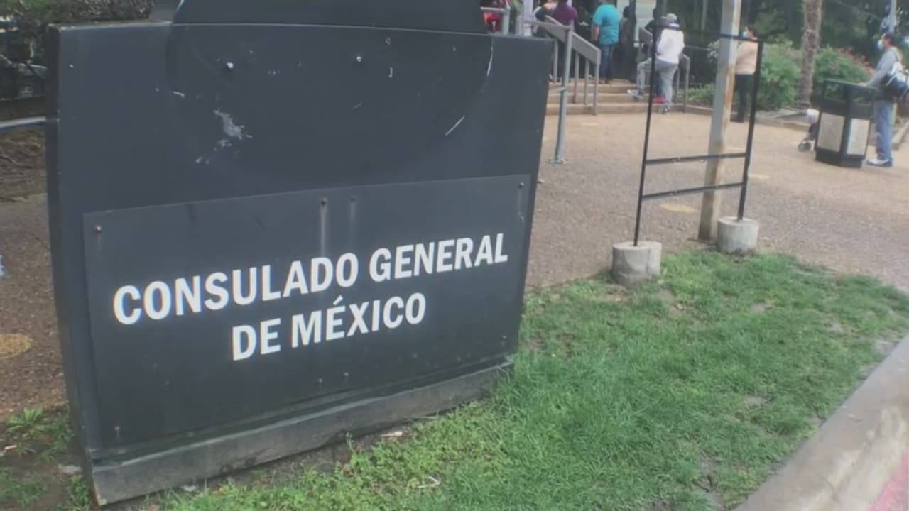 Se estima que 4,400 citas que se habían habilitado para el periodo del 19 al 30 de abril fueron programadas casi de inmediato, lo que se ha convertido en un dolor de cabeza entre quienes no han podido obtener una y llevan esperando mucho tiempo para procesar sus documentos. El cónsul de prensa, Rubén Ovando, afirma que, aunque se han extendido los horarios, el Consulado sigue operando a capacidad limitada por la pandemia.
