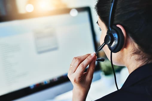 <b>Un delito llamadas fraudulentas de “telemarketers”: </b>La ley estipula que será ilegal falsificar la identificación de la persona que llama o cambiar de número para hacerse pasar por otra persona con el fin de causar daño o engañar.