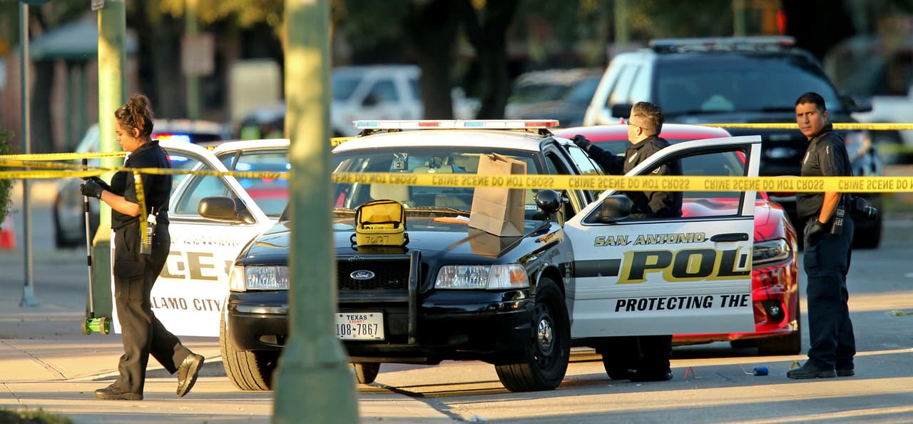 El hallazgo de un arma en la Preparatoria Brackendridge moviliza a autoridades policiacas