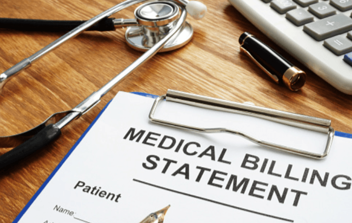 Sí, tu deuda médica puede ser perdonada tras una hospitalización imprevista. Te decimos los casos