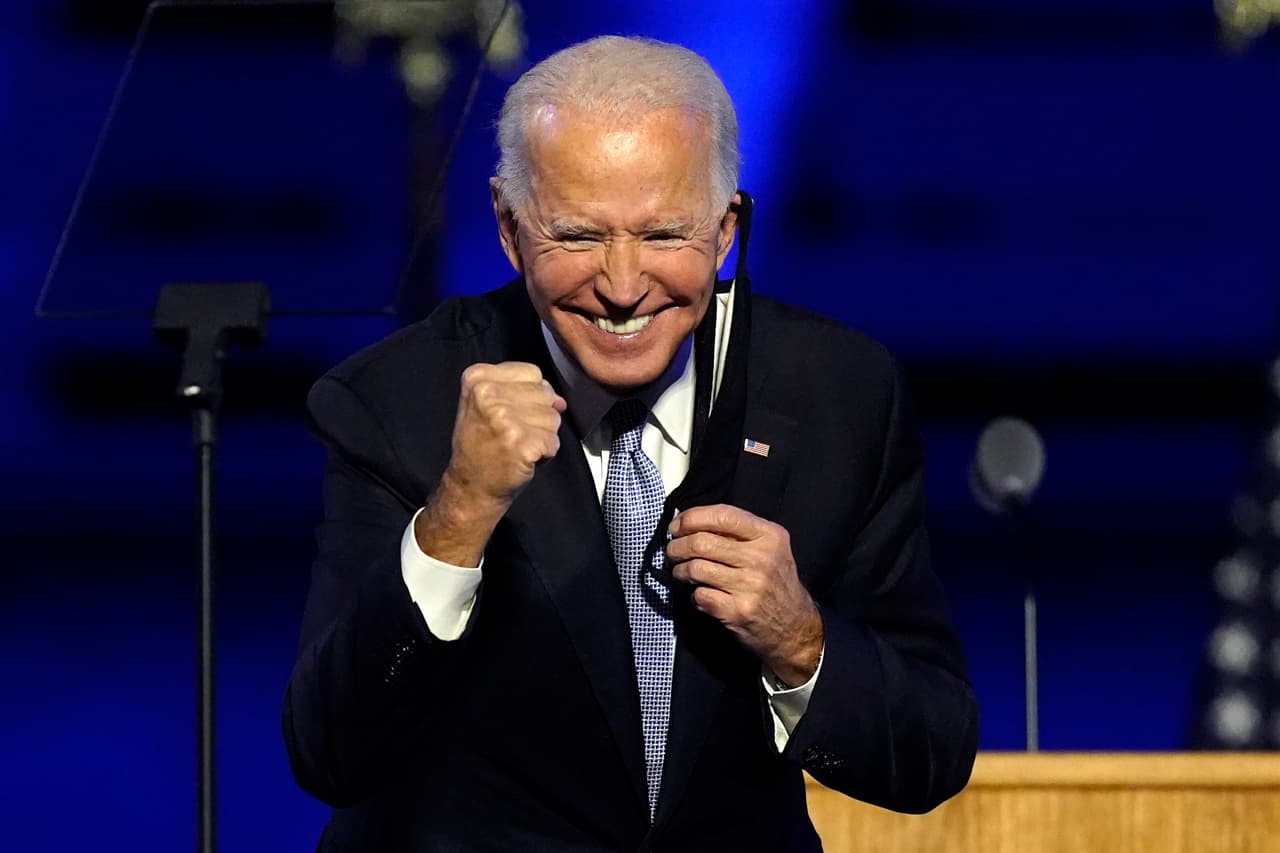 <b>Joe Biden, presidente electo (7 de noviembre).</b> Esa misma noche el futuro mandatario habló al país como presidente electo y auguró la dificultad de los siguientes días de litigios de Trump, quien se negó a conceder la victoria.