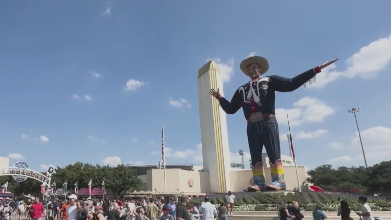 La Feria Estatal de Texas espera a más de dos millones de visitantes y podrá dejar un impacto económico de hasta $500 millones. 
<b><a href="https://www.univision.com/local/dallas-kuvn/feria-estatal-texas-2024-preventa-entradas-artistas-confirmados" target="_blank">Entra aquí para ver cómo comprar tus entradas</a></b> y en este video podrás ver las nuevas medidas de seguridad.
