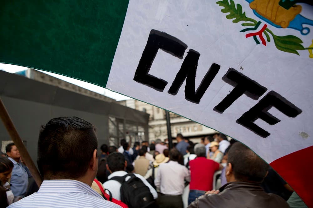 Más de 600 negocios harán huelga en protesta por los paros de los maestros en el sur de México