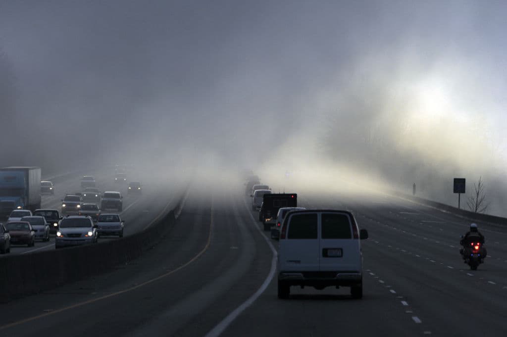 Neblina en la carretera: Cómo conducir correctamente para evitar accidentes