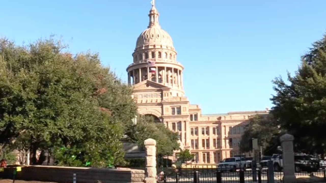 Inundaciones obligan a una sesión especial en el Capitolio de Texas