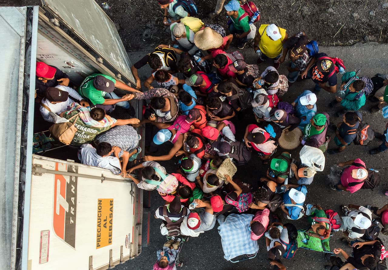 Llevar indocumentados a EEUU, un negocio multimillonario ilegal que no disminuye con las caravanas 
