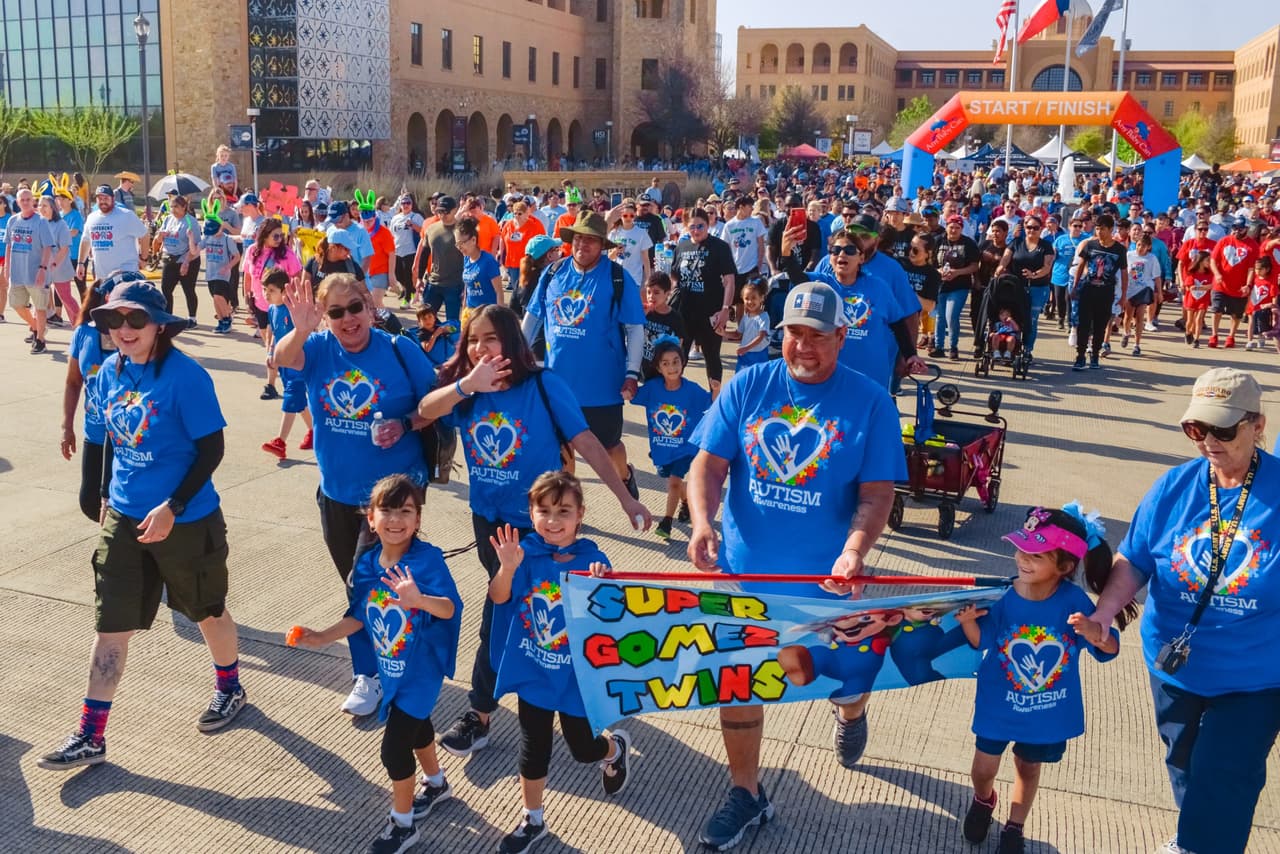 <h2 class="cms-H2-H2">Walk for Autism</h2>
<br>
<ul>
 <li class="li1">Cuándo: 26 de abril</li>
</ul> 
<ul>
 <li class="li1">Hora: 9:00 horas - 11:00 horas</li>
</ul> 
<ul>
 <li class="li1">Dónde: Palo Alto College</li>
</ul> 
<ul>
 <li class="li1">Qué es: Una carrera dedicada al apoyo y difusión de información sobre personas con autismo.</li>
</ul> 
<ul>
 <li class="li1">Costo: Gratis</li>
</ul>