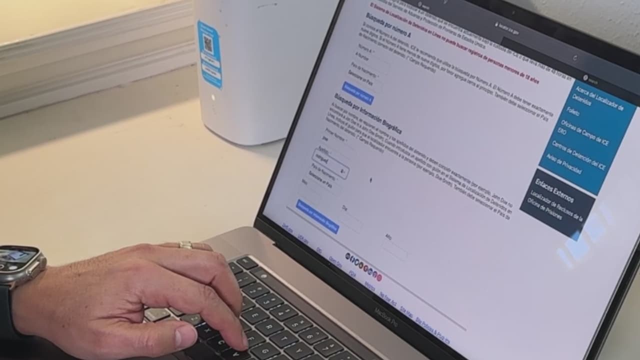 El tema de las deportaciones masivas está suscitando múltiples preguntas entre la comunidad inmigrante. Una de las más comunes es cómo localizar a una persona detenida por autoridades migratorias. Existe una página de internet que permite ubicar a un detenido y te explicamos cómo funciona.