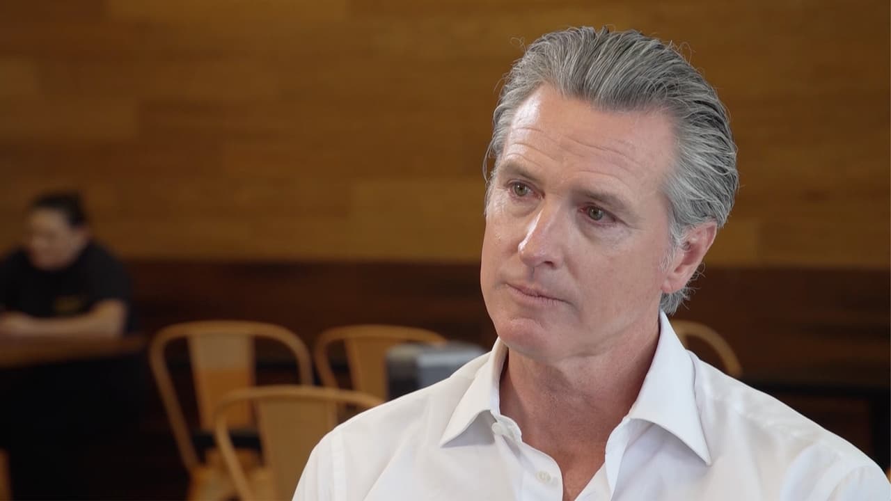 "Están destruyendo la comunidad": Newsom arremete contra los operativos migratorios en California
