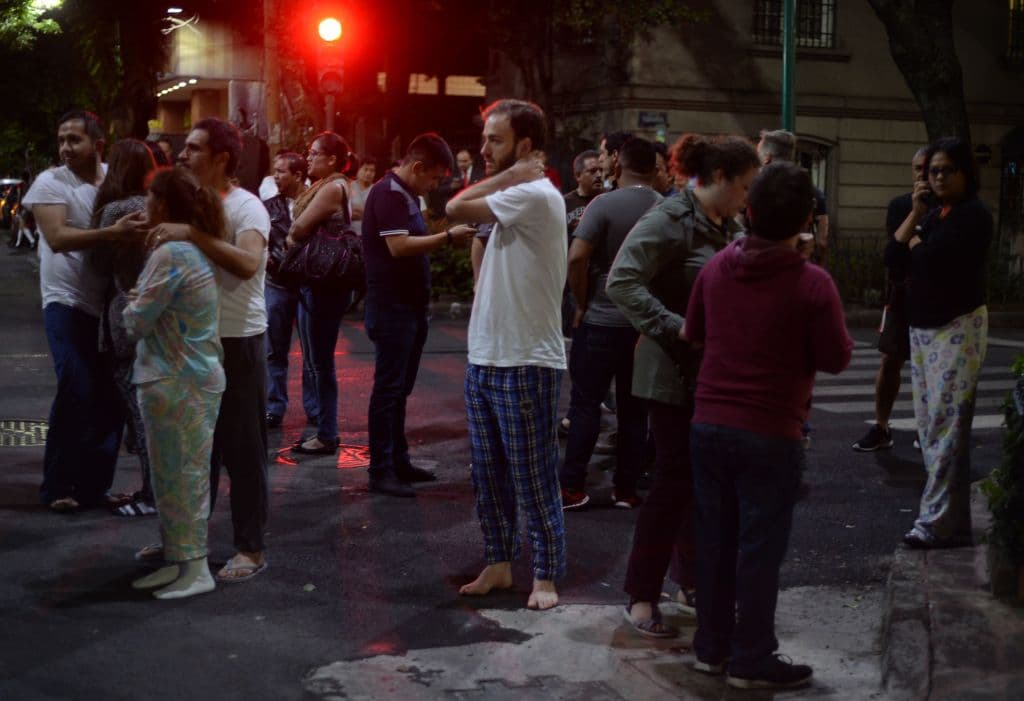 Y sumamos a la larga lista de desastres el terremoto de magnitud 8.1 que afectó a México y Guatemala, siendo el más potente en 100 años. Sus efectos fueron sentidos en muchos estados, provocando evacuaciones a medianoche hasta en la Ciudad de México.