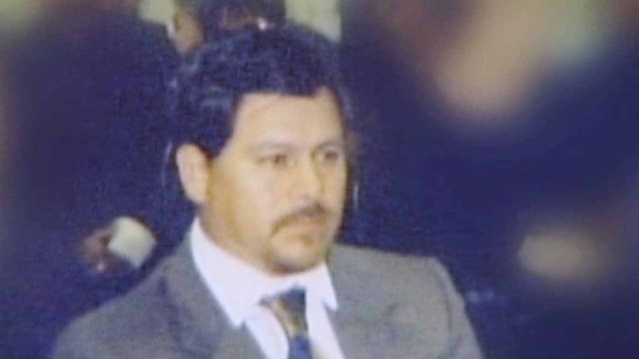 Ramírez apuñaló 29 veces a 
<b><a href="https://www.univision.com/local/houston-kxln/a-pocas-horas-de-ser-ejecutado-en-texas-un-exmarine-hispano-logro-detener-la-cuenta-regresiva-hacia-su-muerte">Pablo Castro</a></b>, de 45 años, después revisó sus bolsillos y huyó con sus cómplices con 1 dólar 25 centavos en el 2004.