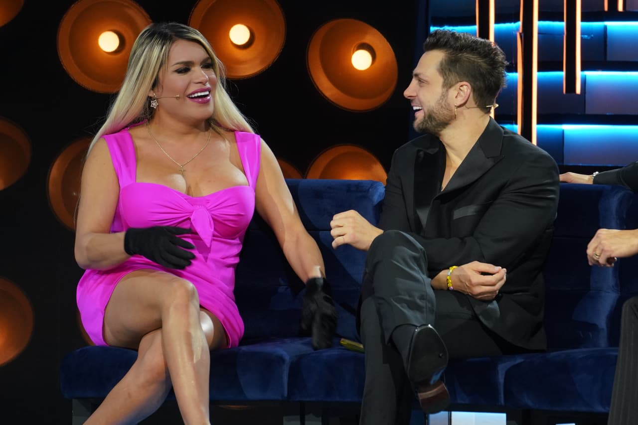 La pareja favorita del momento Wencola, siempre juntos, diviritiéndose y bromeando entre ellos.