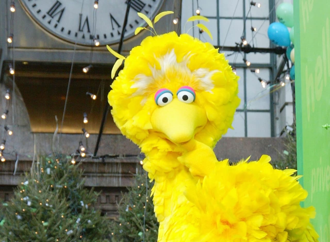 Joe Biden, el Pájaro de Plaza Sésamo y Ted Cruz: una ridícula discusión sobre las vacunas para niños