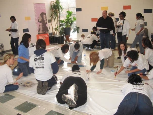 <b>Evento</b>: MLK Day of Service
<br>
<b>Fecha</b>: 15 de enero
<br>
<b>Lugar</b>: Boys & Girls Club of Raleigh. 721 N. Raleigh Blvd. Raleigh, NC
<br>
<b>Sitio web</b>: 
<a href="https://www.unitedwaytriangle.org/mlk-day-of-service-triangle-nc/">https://www.unitedwaytriangle.org/mlk-day-of-service-triangle-nc/</a> 
<br>
<br>Únete a la organización United Way of the Greater Triangle a celebrar la vida y obra del Dr. Martin Luther King Jr., con el Boys & Girls Club de Raleigh, mientras se crea un ambiente divertido y seguro para que los niños y jóvenes participen en el servicio a la comunidad.
