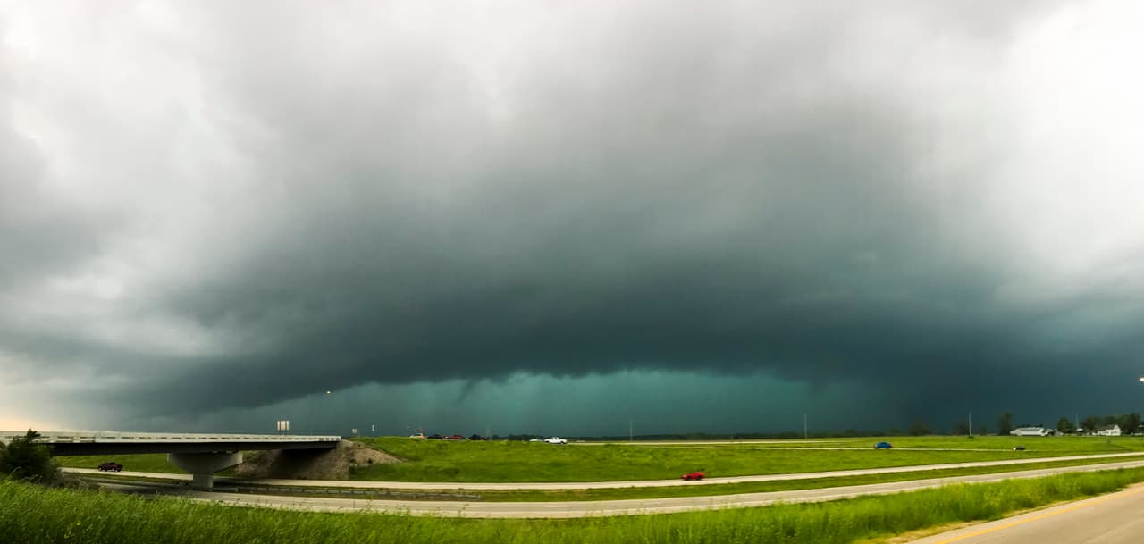 <h3 class="cms-H3-H3">18. Kansas</h3>
<br>
<b>(Grandes desastres desde 1953: 79)</b>
<br>
<br>Durante décadas, este estado se ha visto afectado 
<b>por tormentas que derivan tornados, lluvias e inundaciones. </b>
<br>
<br>Uno de los peores tornados se registró en 1991 cuando los suburbios alrededor de Wichita se vieron azotados, 
<b>dejando 17 personas muertas y daños que superaron los 300 millones de dólares. </b>
<br>
<br>