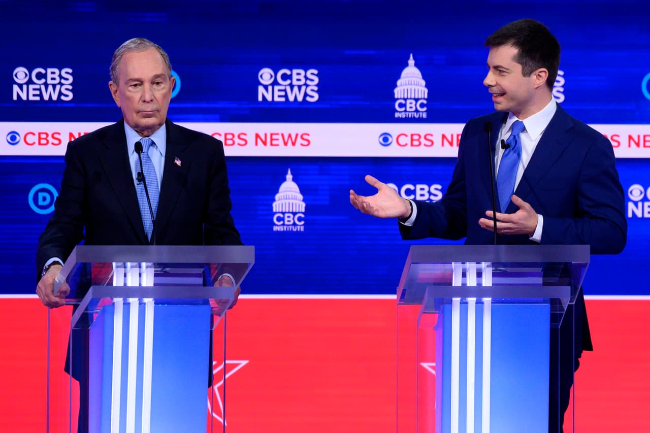 <b> </b>Esta vez Bloomberg lució más preparado en su debut en el debate anterior en Nevada a la hora de responder e incluso pareció dejar descolocada a la senadora Elizabeth Warren cuando, ante la repetición de que él habría dicho a una empleada embarazada “mátalo” como sugiriendo que abortara a su bebé, le retó a decir de dónde sacaba esa información. Allí Warren pareció replegarse.