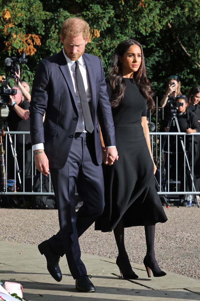 William y Harry son vecinos actualmente, pues durante su estancia en el Reino Unido los duques de Sussex se alojan en Frogmore Cottage.
<br>