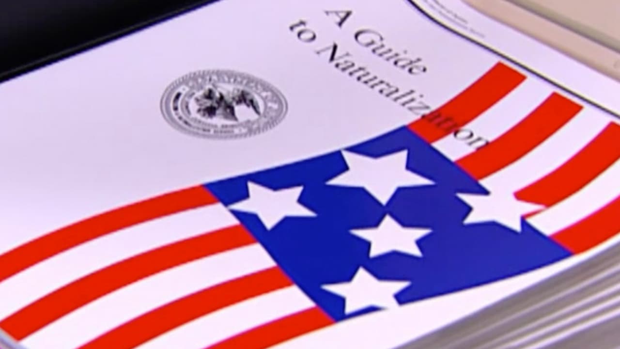 Madre salvadoreña se cambia de casa y ahora está en riesgo de deportación