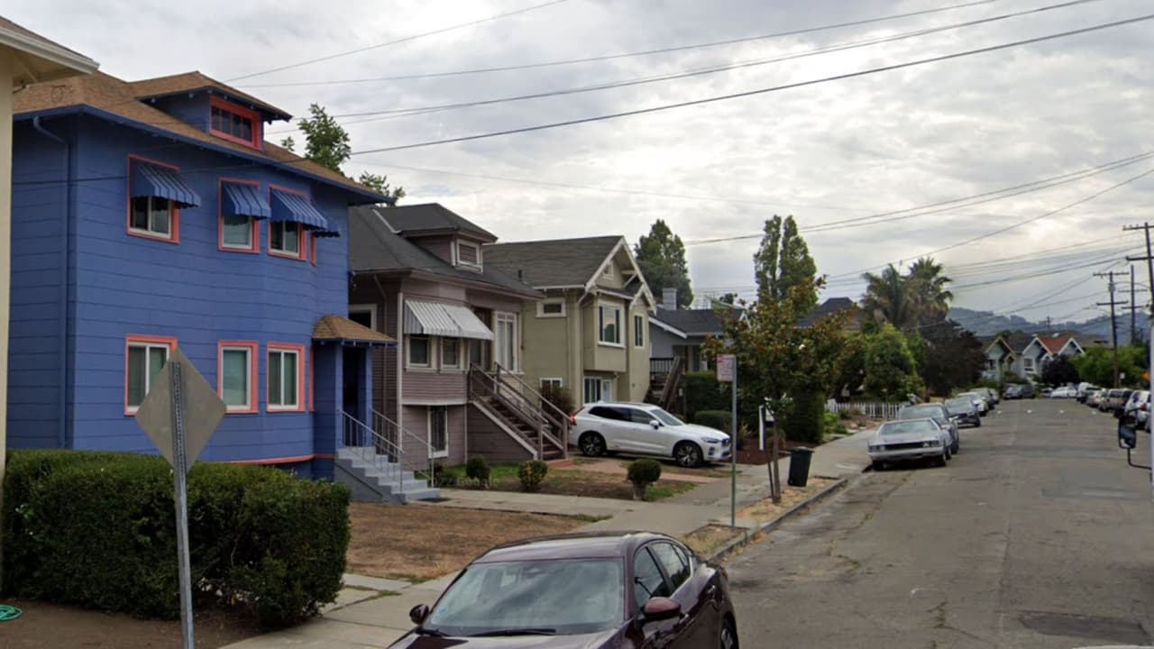El tiroteo se registró en una casa alquilada que se localiza en la cuadra 900 de Apgar Street en North Oakland.