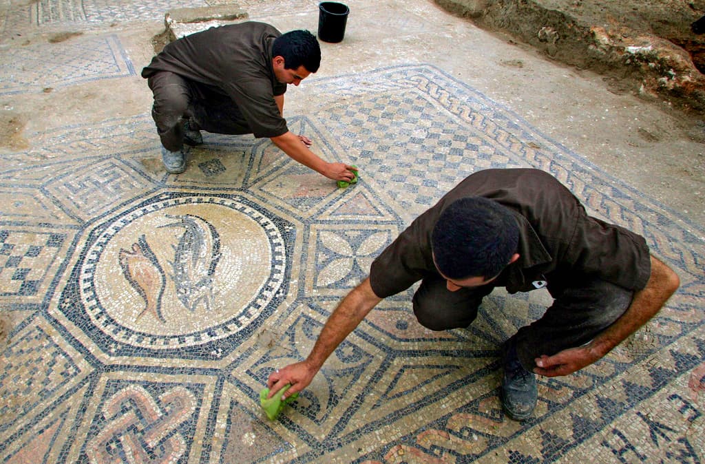 El mosaico del Armagedón, la intrigante pieza milenaria que quieren arrancar de su lugar original para un polémico museo de EEUU