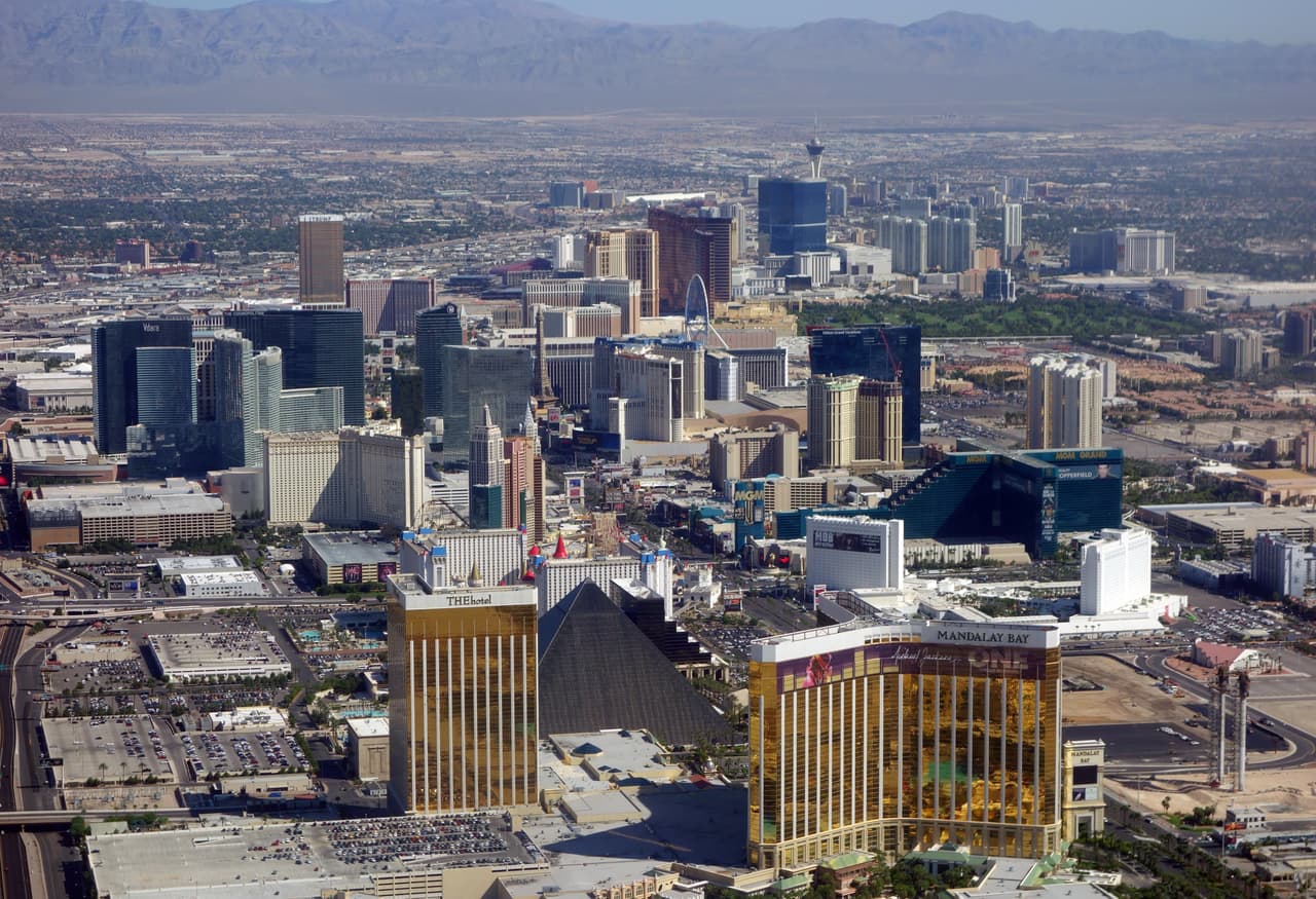 <b>12- Las Vegas - Henderson, Nevada, Arizona. </b>Esta contaminación pone a millones de personas en riesgo de muerte prematura y otros efectos graves para la salud como cáncer de pulmón, ataques de asma, daño cardiovascular, entre otras afecciones, explica el informe.