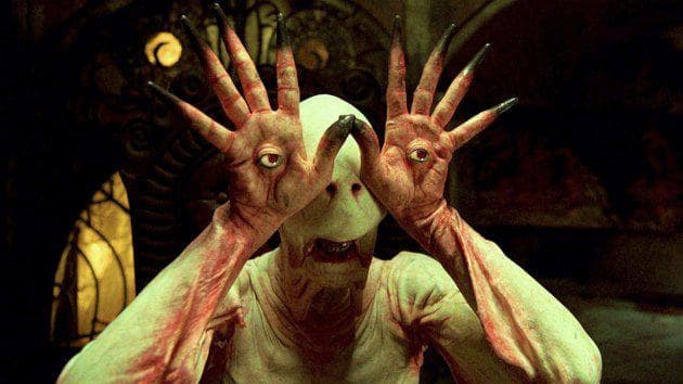 EL LABERINTO DEL FAUNO
<br>¿O qué nos dices del hombre pálido con ojos en sus manos? ¡Niña, para qué tocas la comida!