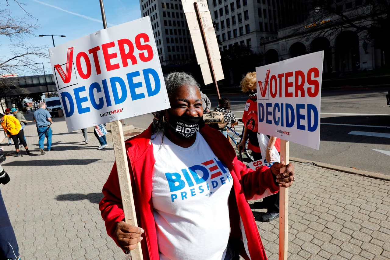 Partidarios de Biden en las calles de Detroit, Michigan, otro estado clave en la victoria demócrata.
<br>