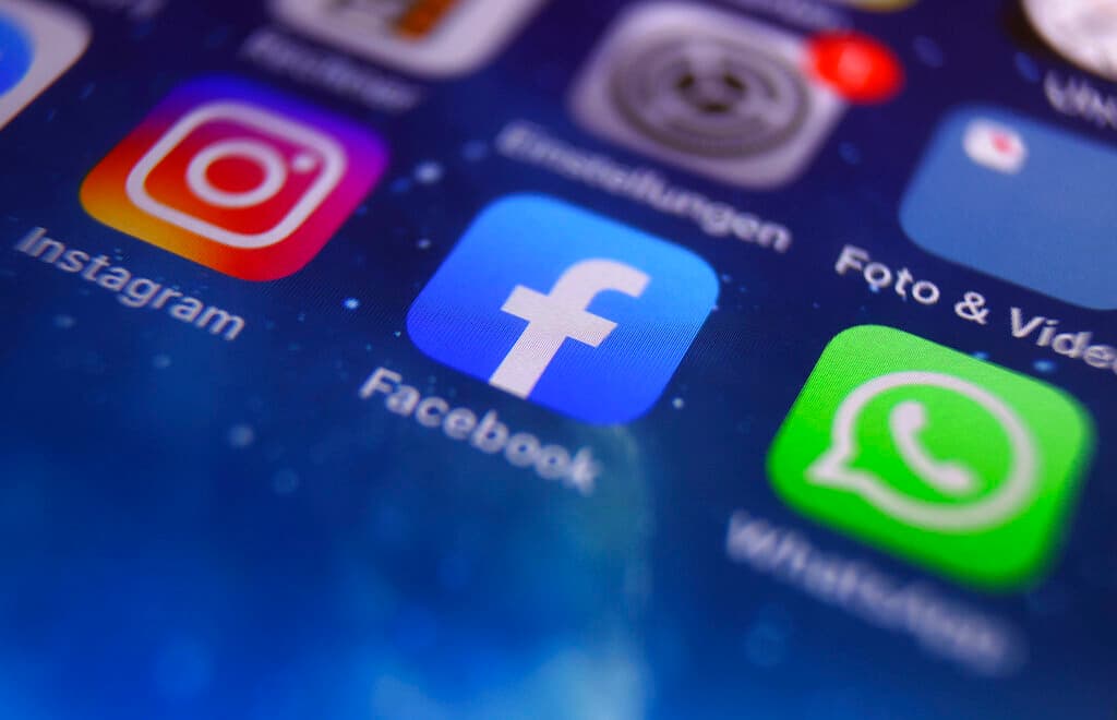 Facebook vuelve a tener problemas tras caída global del lunes
