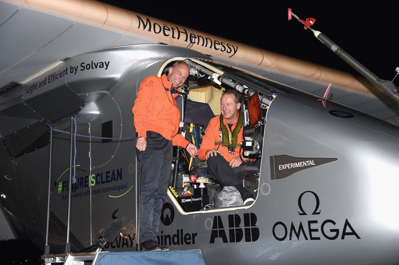 Piccard y Borschberg han completado más de 390 horas de vuelo.