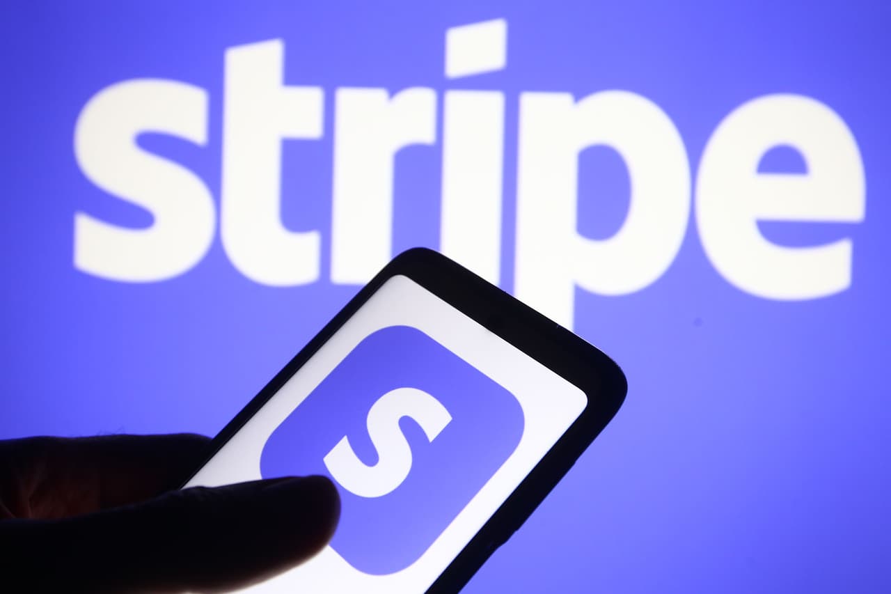 <b>Puesto 3. Stripe</b>
<br>
<br>Valor neto: 95,000 millones de dólares
<br>
<br>País: Estados Unidos
<br>
<br>Categoría: Fintech
<br>
<br>Según el estudio, esta empresa de 
<i>software</i> de pago y servicios financieros saltó de una valoración de 36,000 millones de dólares a 95,000 millones de dólares en el transcurso de la pandemia de covid-19.