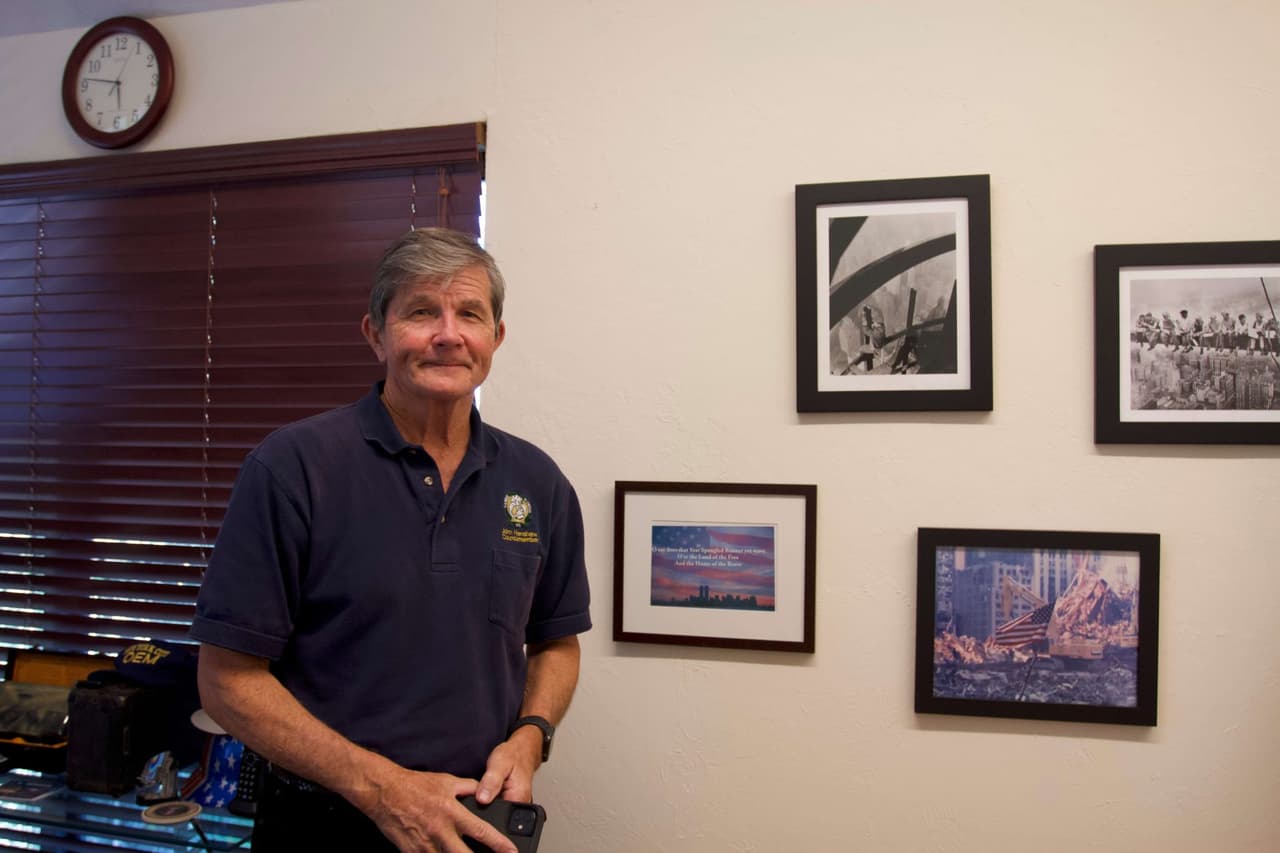 <i>John Henshaw, quien fue el director de la Administración de Seguridad y Salud Ocupacional de los Estados Unidos durante los ataques terroristas del 11 de septiembre. </i>
<br>