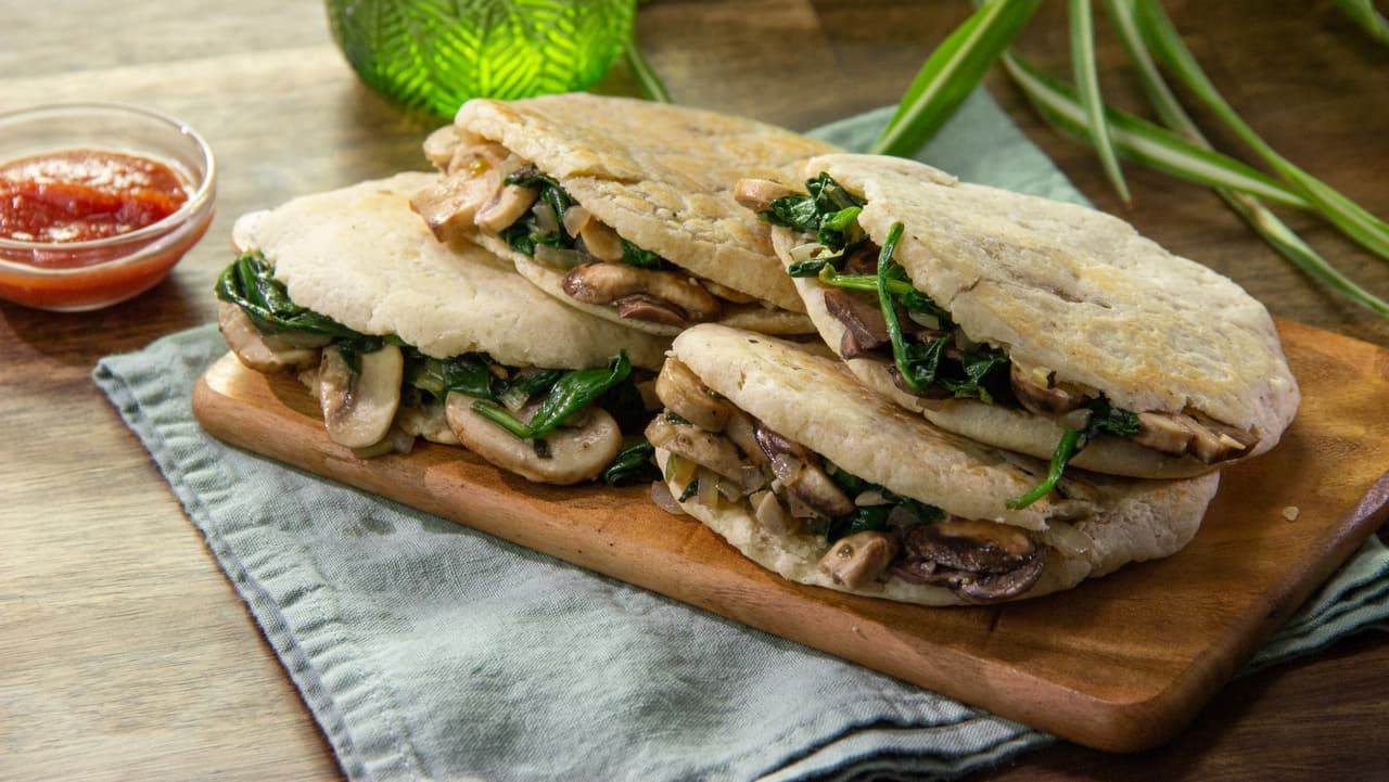 Gorditas rellenas de champiñones y espinacas ¡muy mexicanas!