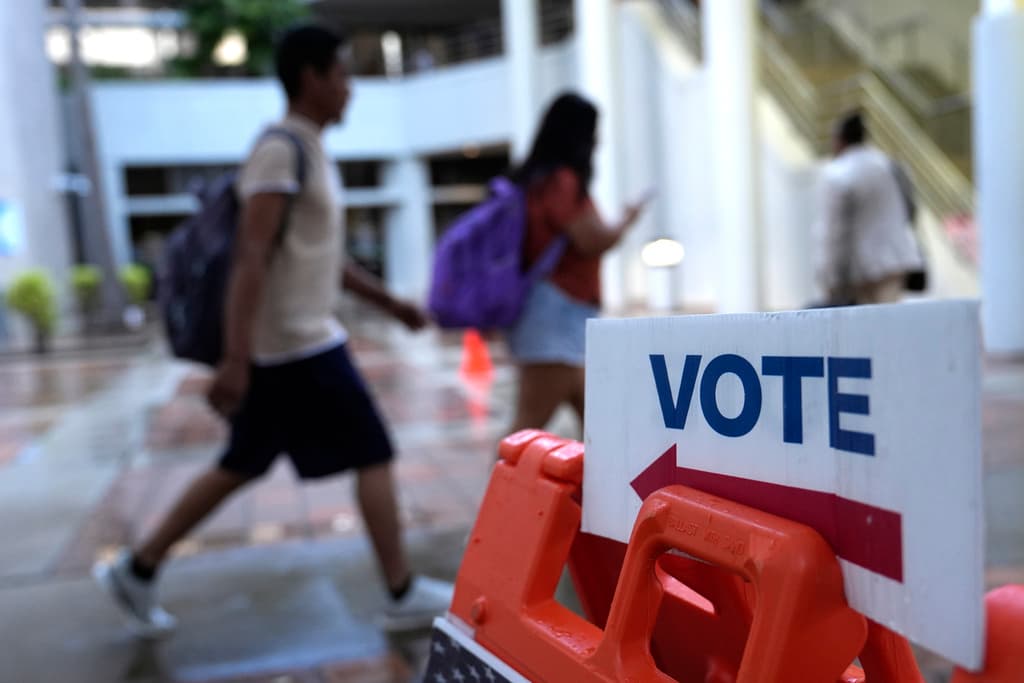 Para que las enmiendas de Florida sean aprobadas deben obtener respaldo de más 60% de los votantes.