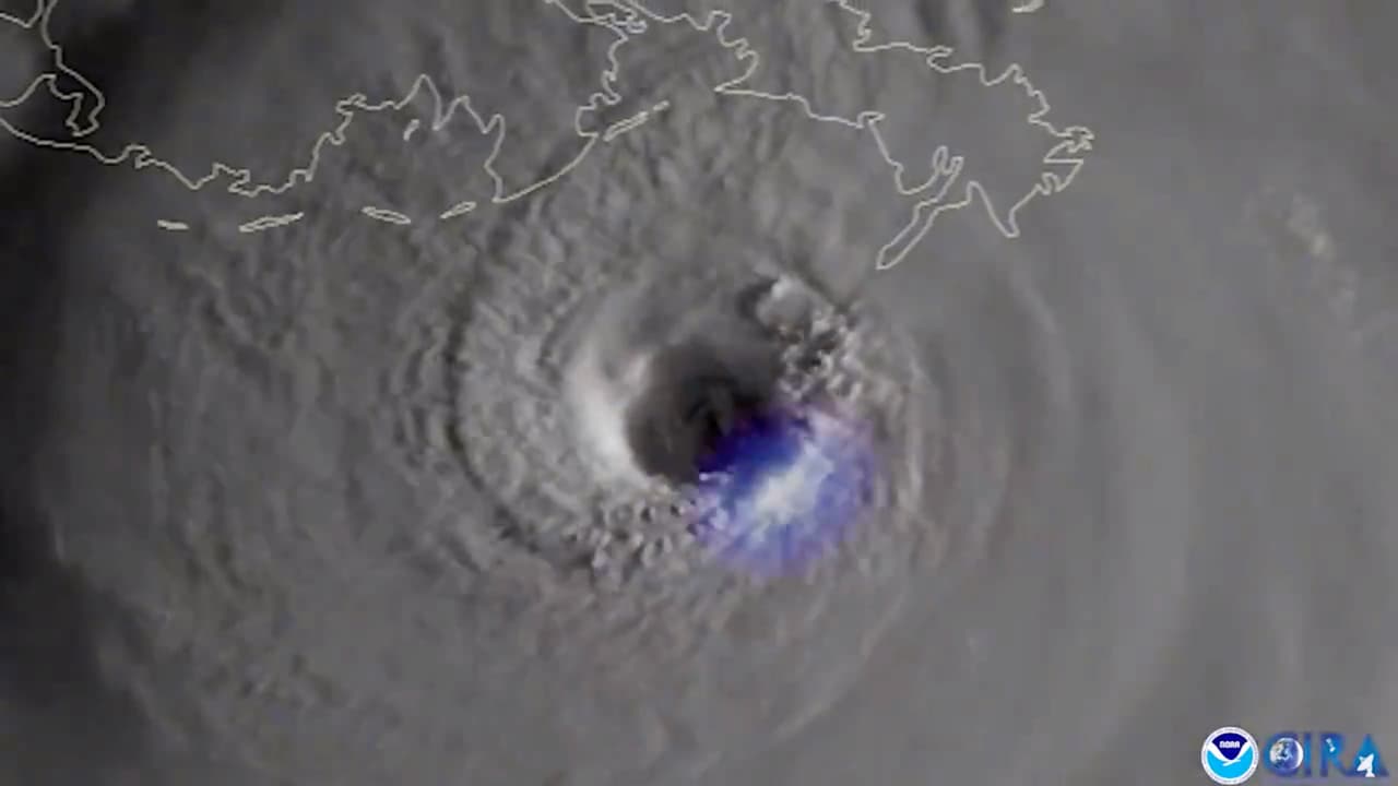 El ojo del huracán Ida fue captado por un avión caza huracanes de la Administración Nacional Oceánica y Atmosférica (NOAA). El ciclón categoría 4 se considera extremadamente peligroso con vientos de 150 kph y se espera que toque tierra en las costas de Louisiana en breve.