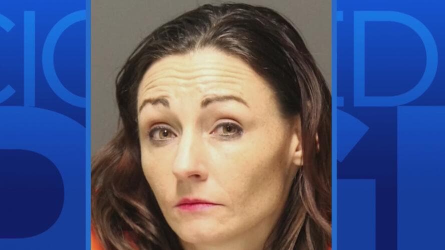 <h3 class="cms-H3-H3">Pierce, Washington</h3>
<br>En febrero de 2020, una mujer de 38 años se hizo pasar por fotógrafa de recién nacidos para engañar a una mujer, drogarla y robarle a su bebé. Identificada como 
<a href="https://www.univision.com/noticias/sucesos/la-policia-acusa-a-una-mujer-de-hacerse-pasar-por-fotografa-de-recien-nacidos-para-robar-a-un-bebe">Juliette Parker</a>, fue detenida junto a una cómplice: su hija, de 16 años. Ocurrió en el condado de Pierce, en Washington.