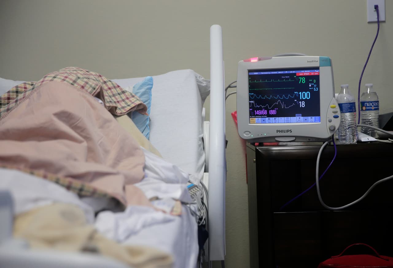 El doctor Weaber asegura que si un paciente contrae la viruela del mono, debe estar aislado en un hospital con toda la protección necesaria para no contagiar a más personas.