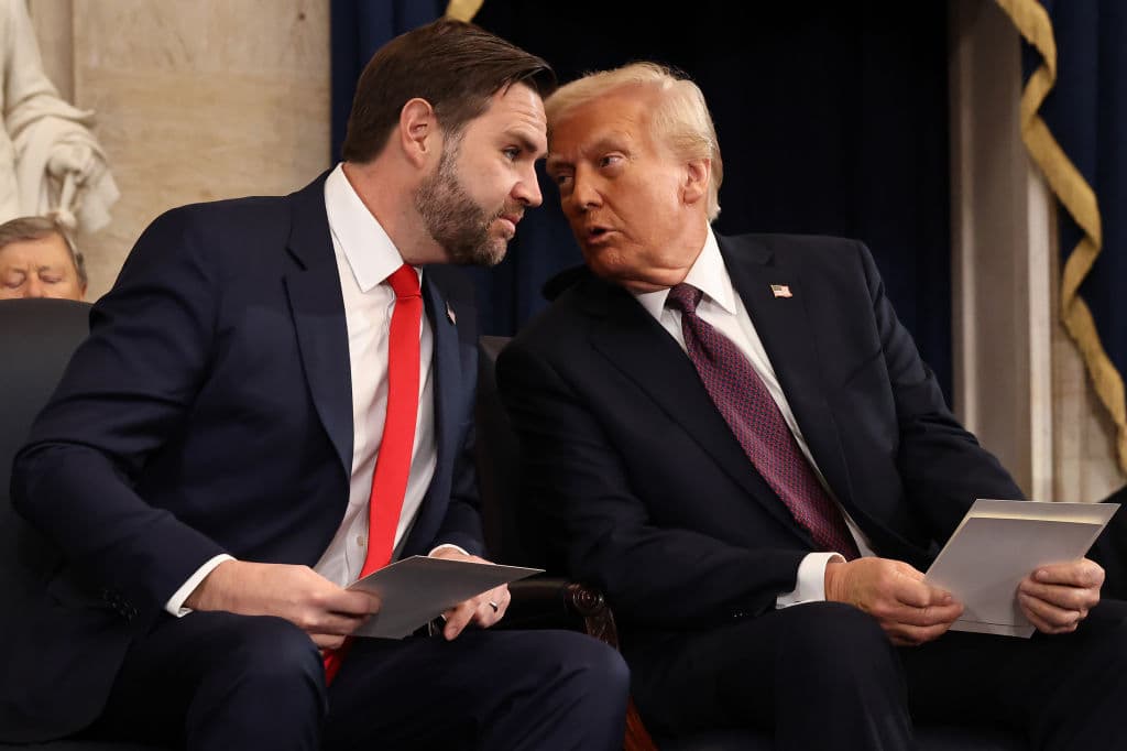 Trump y Vance el día de la toma de posesión, en el Capitolio.