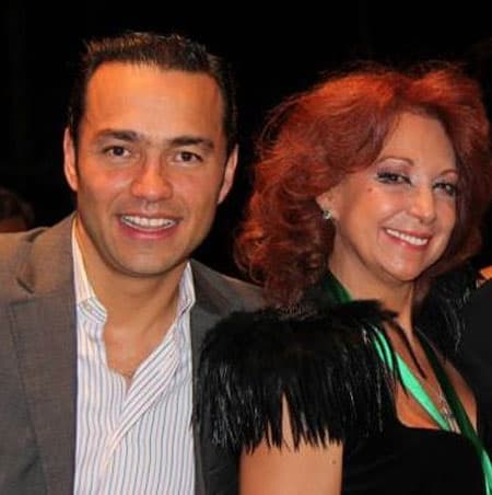 La actriz 
<b>Elizabeth Dupeyrón</b> ha vivido un trago amargo desde el 15 de febrero del 2015 cuando su hijo Ramsés Alí Márquez Dupeyrón de 39 años, murió envenenado en un retiro espiritual.