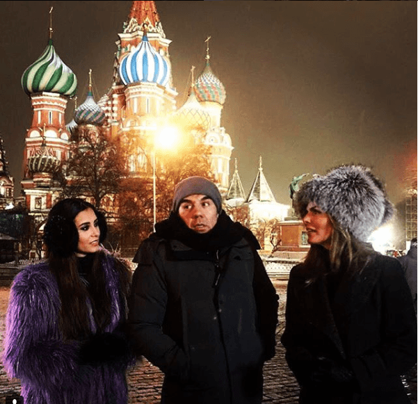 Además a inicios de febrero de 2018 Uribe partió a Rusia, junto con varios conductores de Televisa Deportes para grabar los primeros promocionales 'Rumbo a Rusia 2018', ya que él sería el encargado de la parte de comedia para la cobertura del Mundial de Futbol.