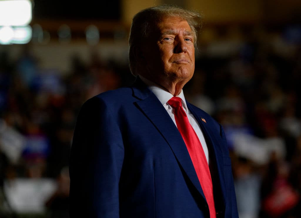 Criticar a Pence por "honesto" y otras cosas asombrosas que hizo Trump para subvertir las elecciones