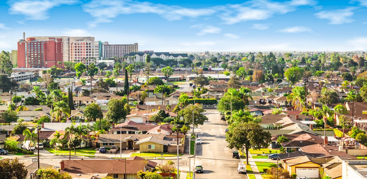 <b>39.</b> Garden Grove, California.- Esta ciudad que forma parte del condado de Orange sumó un total de 56.08 de los 100 a evaluar en los lugares para encontarr un nuevo empleo.