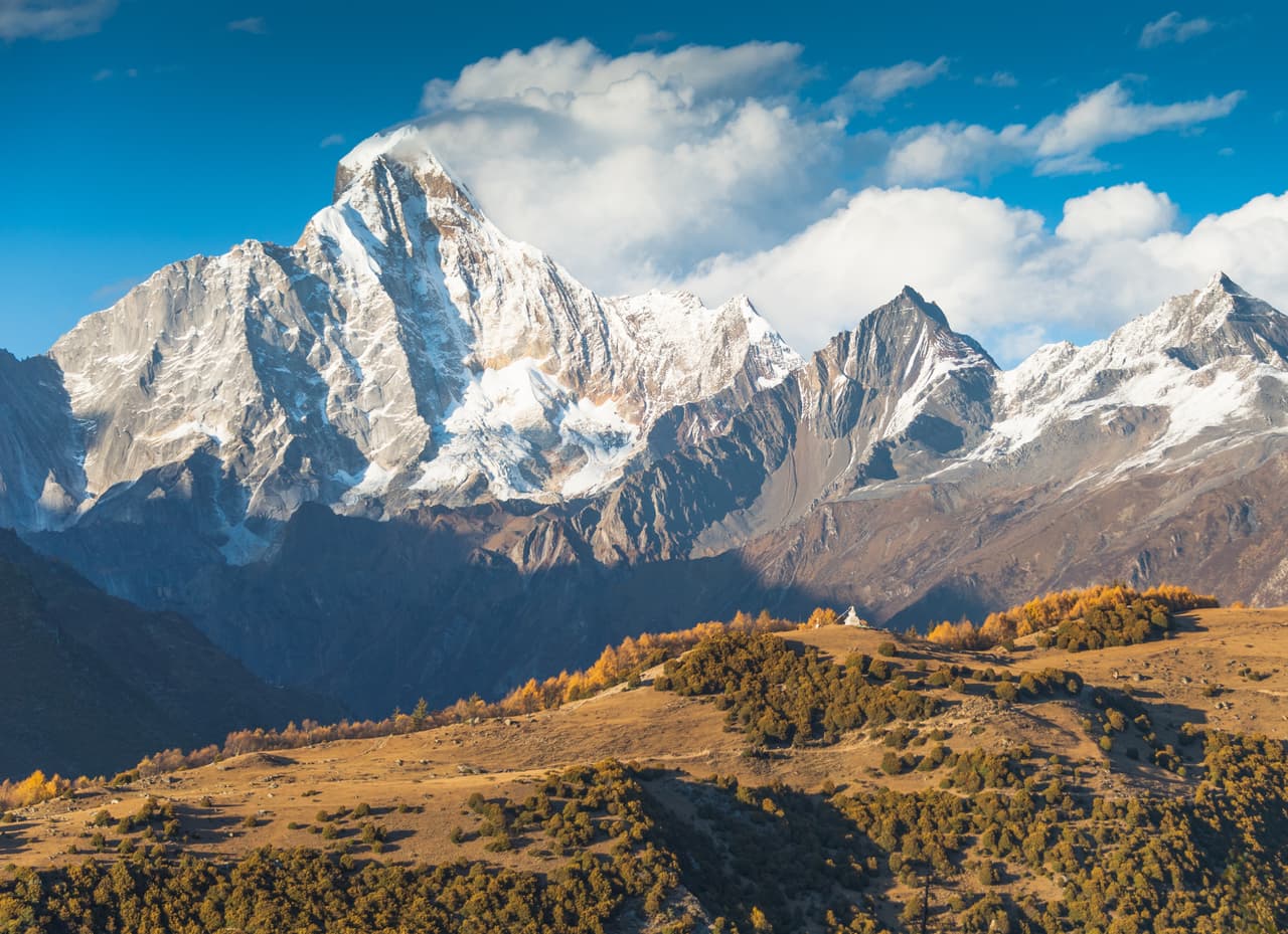 <h3 class="cms-H3-H3">4. Yunnan, China</h3>
<br>
<br>Los glaciares situados en la región de Yunnan, una zona montañosa en el suroeste de China, son los que han registrado la mayor pérdida de masa desde 2000 de todo el estudio: un 57.2%, lo que implica que también son los que están desapareciendo a mayor velocidad.
<br>