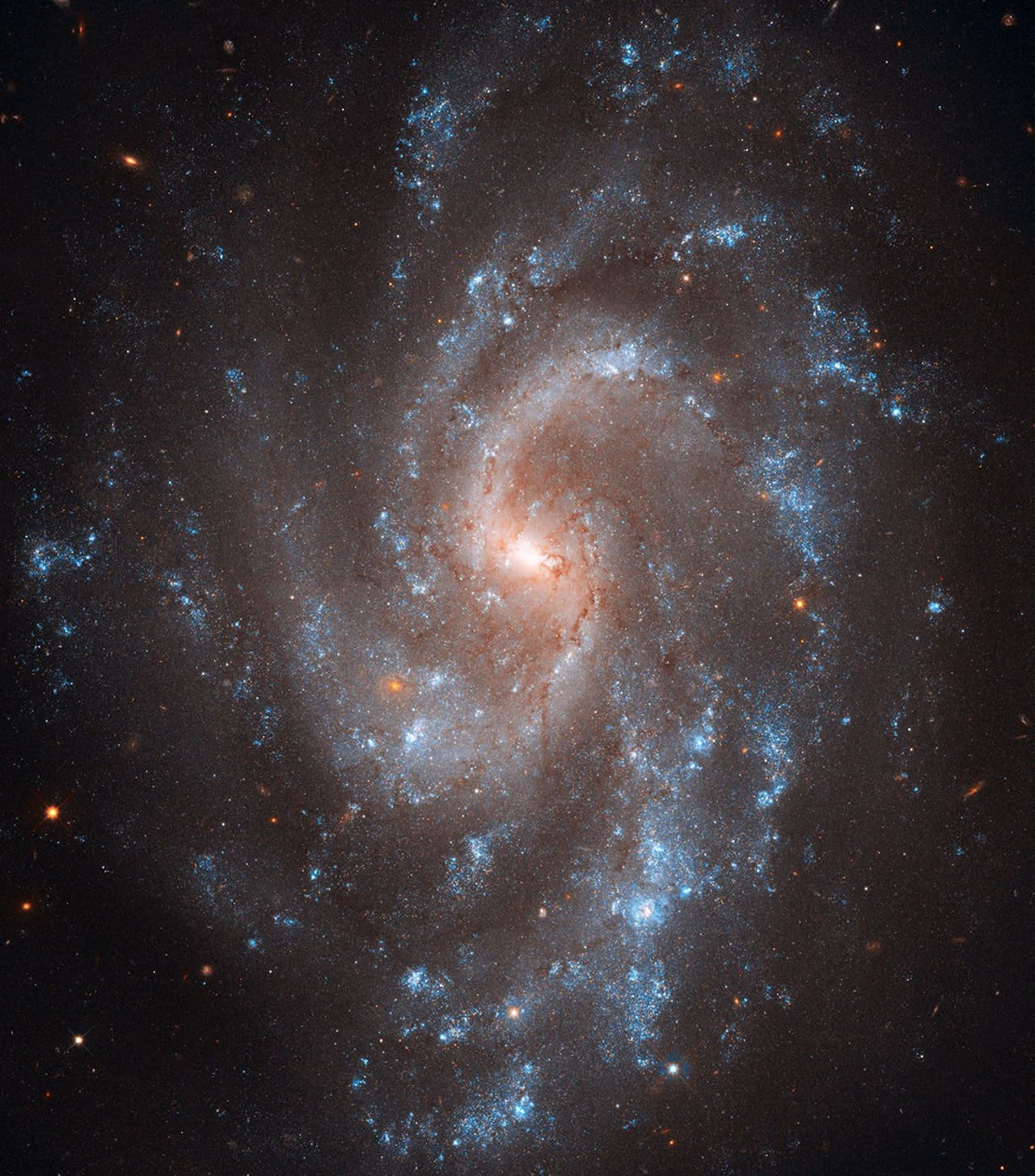 El estudio que revela que el final del universo llegará mucho antes de lo esperado