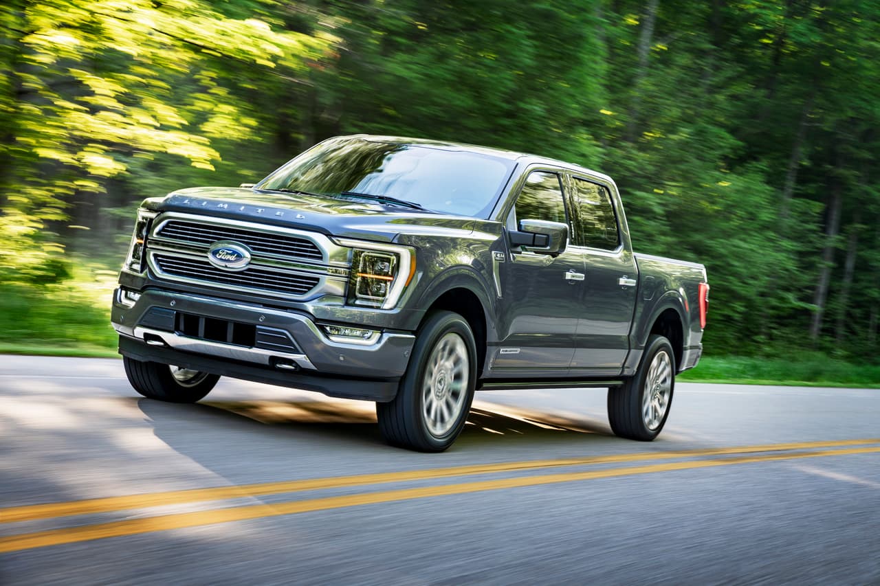 <u><b>Contenido relacionado</b></u>
<br>
<br>Para su edición 2021, la Ford F-150 adopta mejoras estéticas, nuevos elementos para incrementar la productividad de sus ocupantes y un poderoso propulsor híbrido, el cual le permite recorrer hasta 700 millas (1,126 km) por tanque de gasolina.