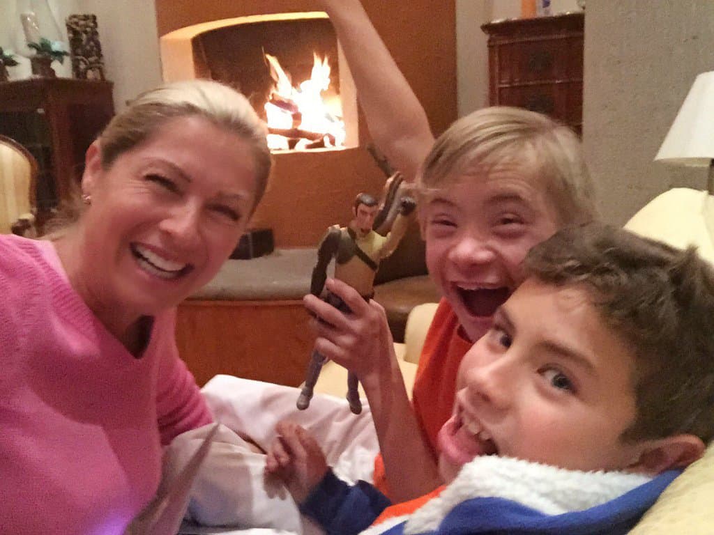 Leticia Calderón fue su primera esposa, con ella tuvo dos hijos: Carlo y Luciano.