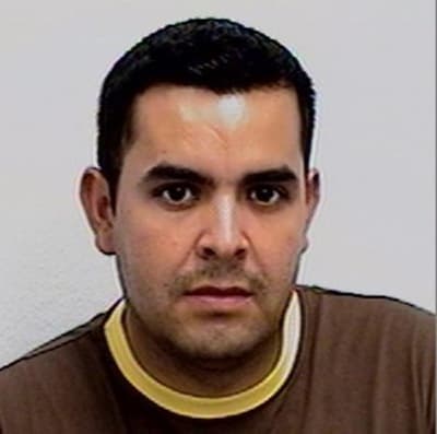 <h3 class="cms-H3-H3">José Guadalupe López Núñez </h3>
<br>
<br>Este mexicano, oriundo de Zacatecas, asesinó a su propia novia en Sacramento, California, y después arrojó el cadáver a un río, 
<b>donde un pescador lo halló el 4 de septiembre de 2017. </b>
<br>
<br>El FBI cree que López volvió a México y, además, 
<b>ofrece una recompensa de hasta 5,000 dólares</b> por toda información que ayude a aprehenderlo. 
<br>
<br>
<br>