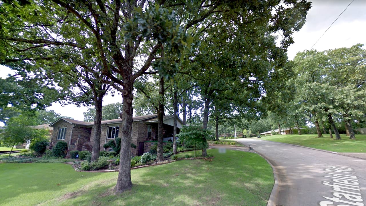<b>Arkansas: North Little Rock. – Obtuvo 69.70 de 100 puntos dentro de las mejores ciudades de clase media para vivir</b>. Es una ciudad ubicada en el condado de Pulask en la costa del Río Arkansas, cuenta con una gran variedad de museos, escuelas y centros comerciales. Los índices de delincuencia son bajos lo que da tranquilidad a sus residentes que tienen familias con niños. 
<br>