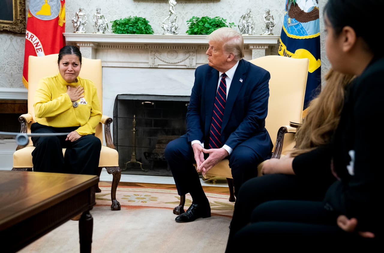 "Vi varios informes sobre el asesinato y me golpeó muy duro", indicó Trump.