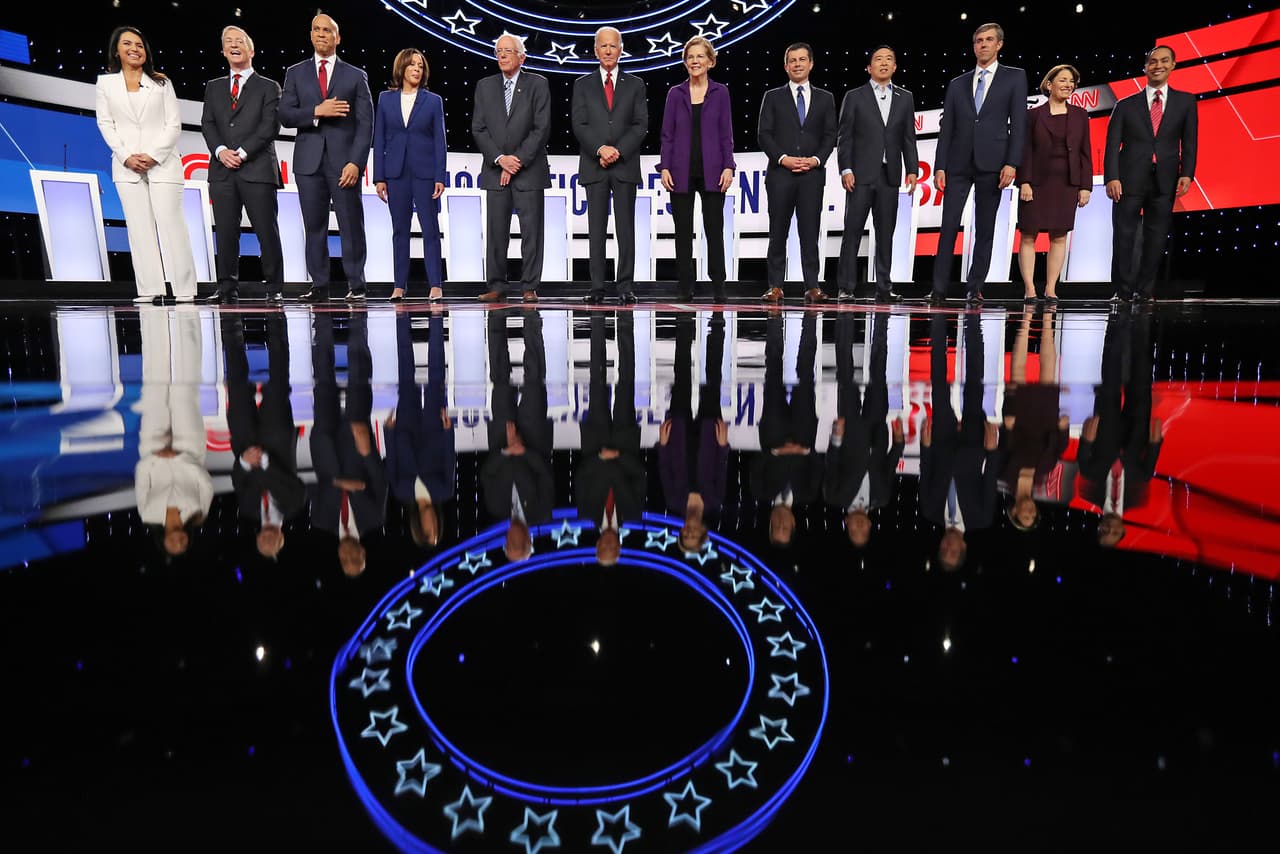 El 
<a href="https://www.univision.com/temas/inmigracion">tema migratorio</a> fue 
<b>el gran ausente de la noche</b>. Ninguno de los 12 aspirantes a la nominación demócrata hizo referencia a este crucial asunto para millones de inmigrantes radicados en Estados Unidos.